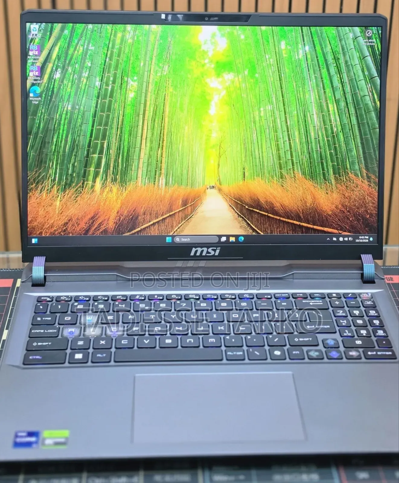 New Laptop MSI Raider GE68HX 13VI-202US 32GB Intel Core i9 SSD 1T