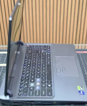 New Laptop MSI Vector GP68 HX 13V 32GB Intel Core i9 SSD 1T