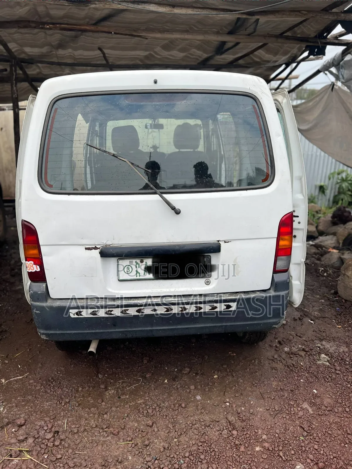 Suzuki Super Carry 2000 White