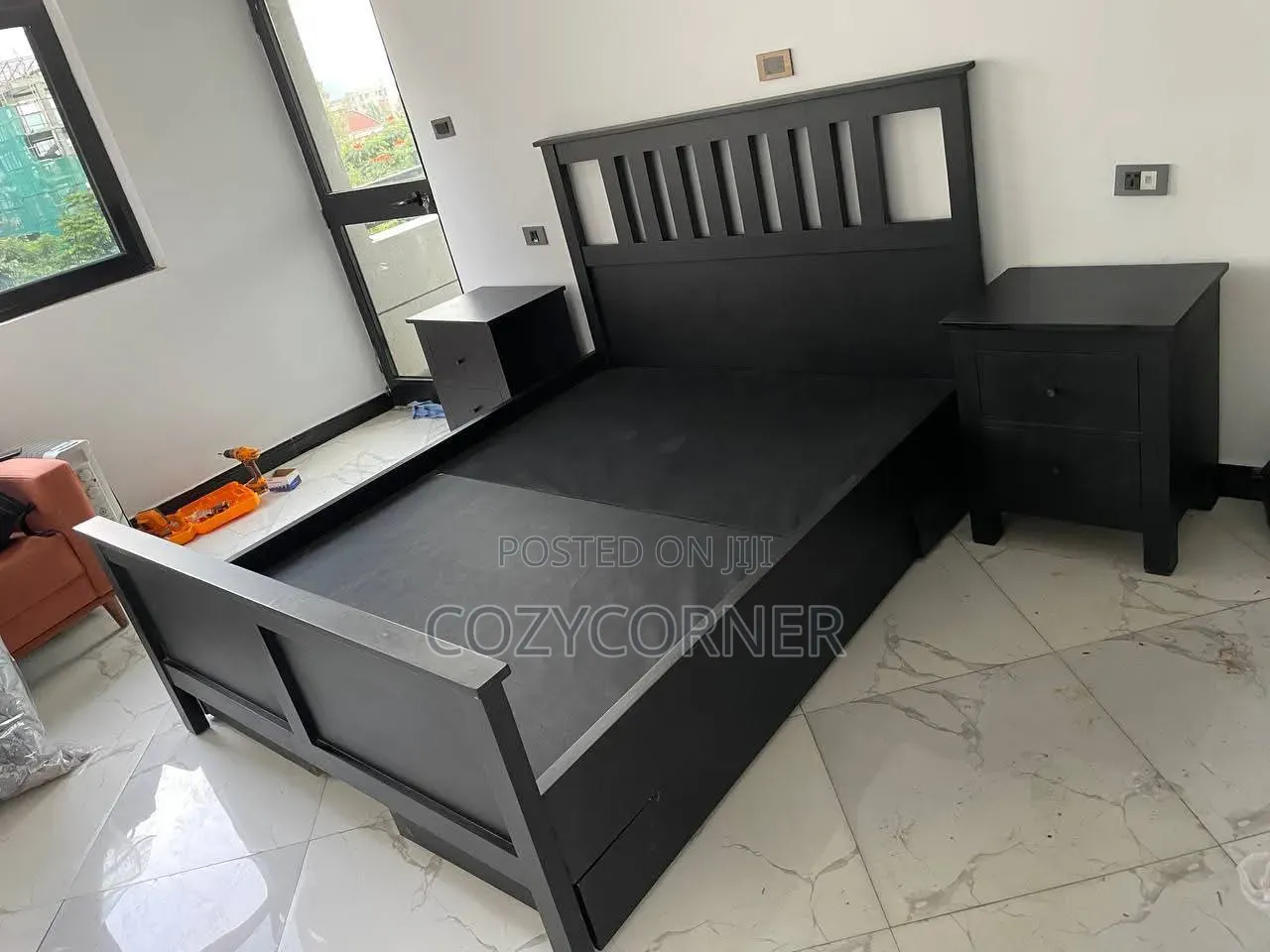 Solid-Wood 1.50 Meter Bed With Functionality. አልጋ