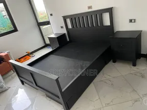 Solid-Wood 1.50 Meter Bed With Functionality. አልጋ