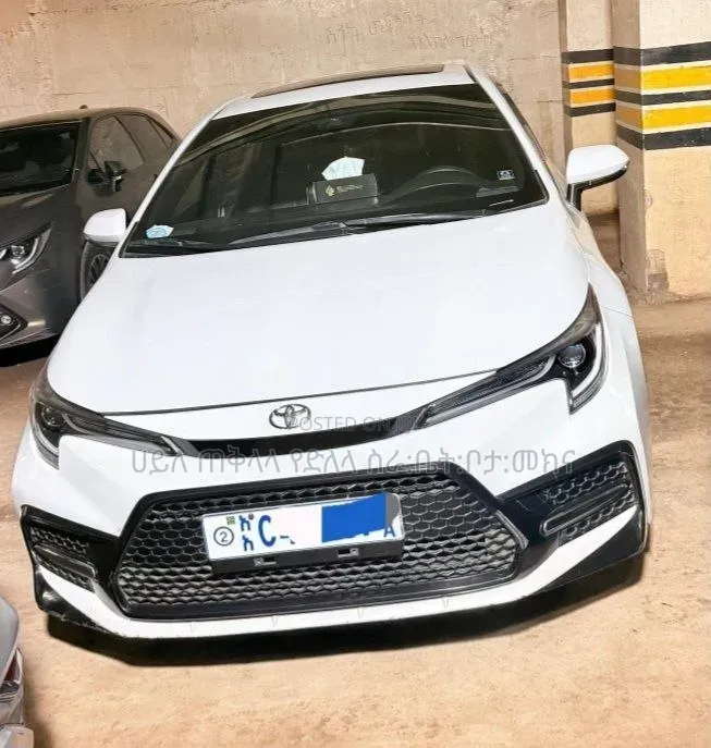 Toyota Corolla 2023 White
