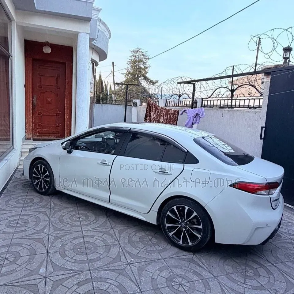 Toyota Corolla 2023 White