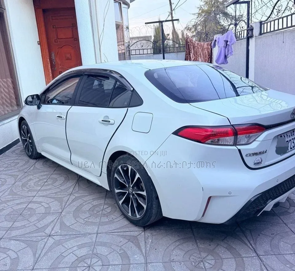 Toyota Corolla 2023 White