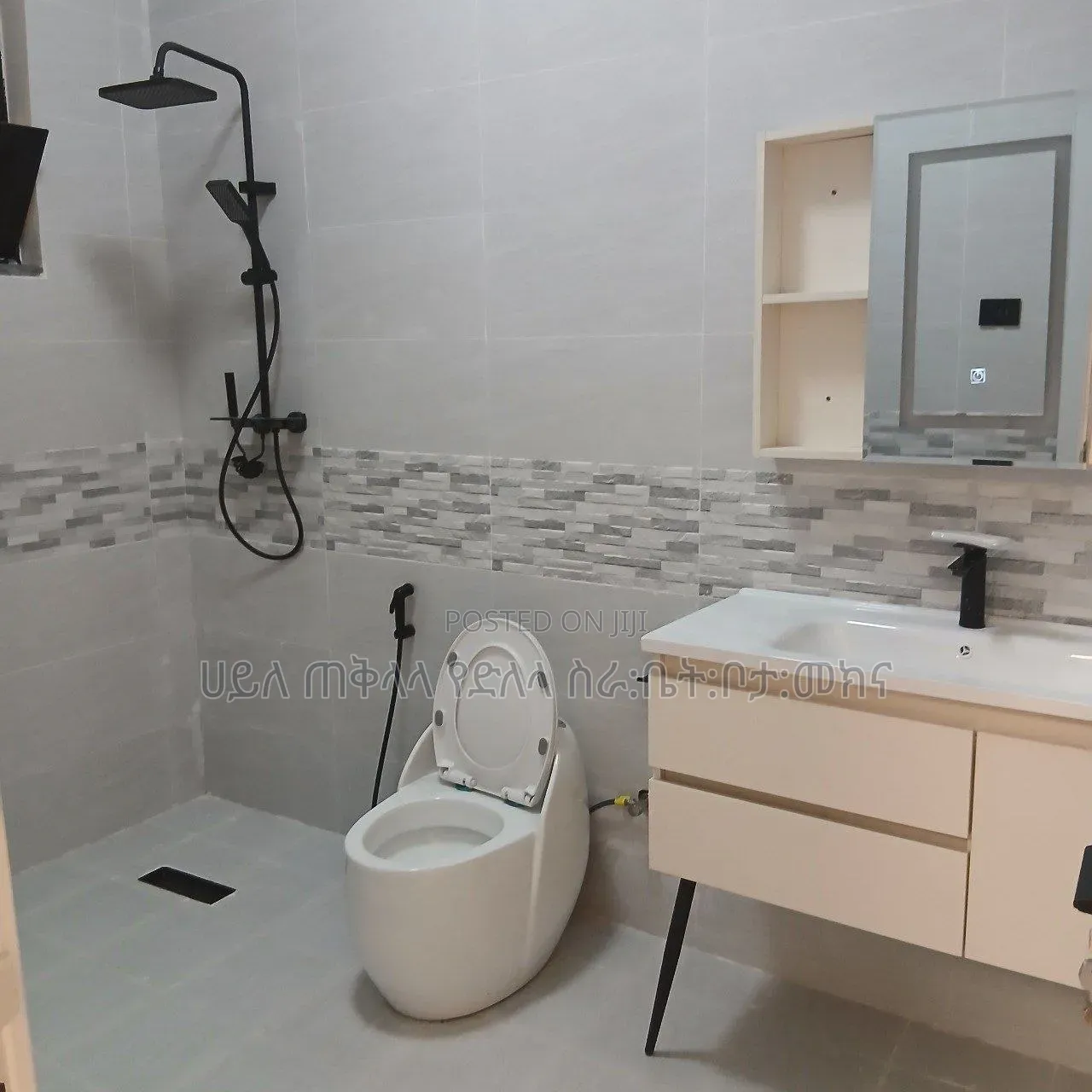 Furnished 6bdrm Villa in ለገጣፎ አካባቢ, Oromia-Finfinne for sale