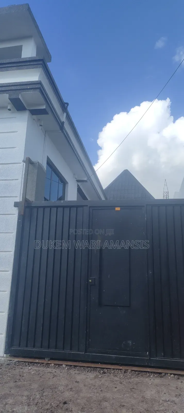 Furnished 8bdrm Villa in Dukem Bishoftu, East Shewa for sale
