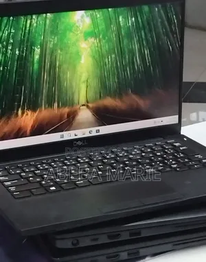 New Laptop Dell Latitude 7390 8GB Intel Core i5 SSD 256GB