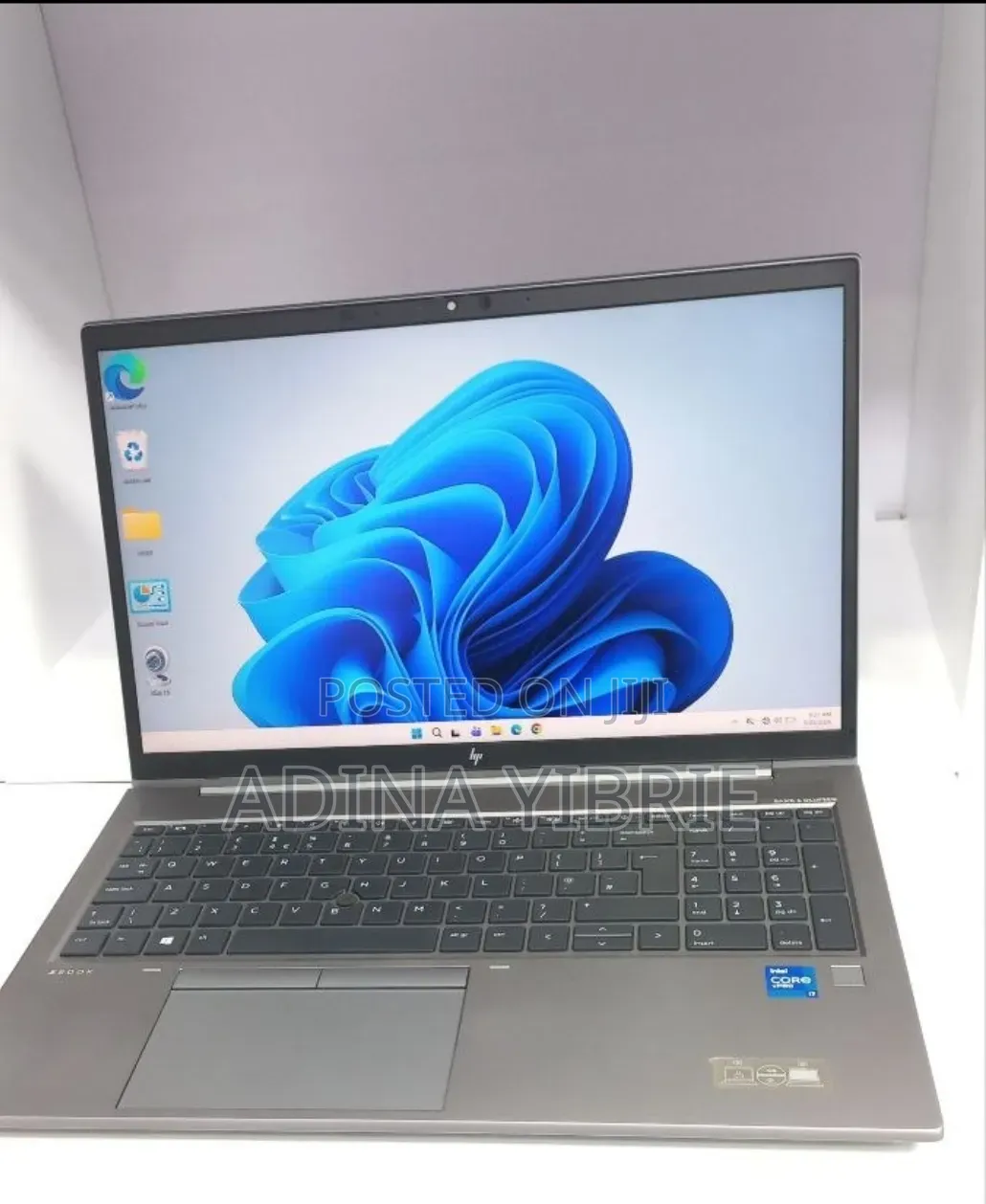 New Laptop HP ZBook Firefly G8 16GB Intel Core i7 SSD 512GB