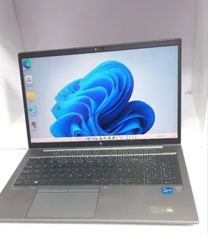 New Laptop HP ZBook Firefly G8 16GB Intel Core i7 SSD 512GB