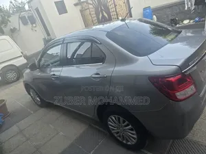 Suzuki Dzire 2022 Silver