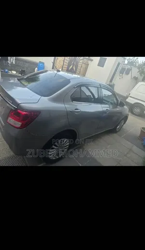 Suzuki Dzire 2022 Silver
