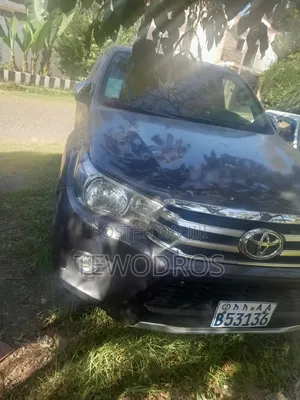 Toyota Hilux 2016 Burgundy