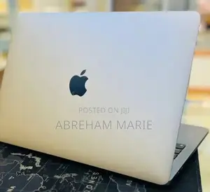 New Laptop Apple MacBook Pro 2022 M2 8GB Apple M2 SSD 512GB
