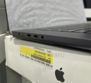 New Laptop Apple MacBook Pro 2024 M4 Max 64GB Apple M4 Max SSD 2T