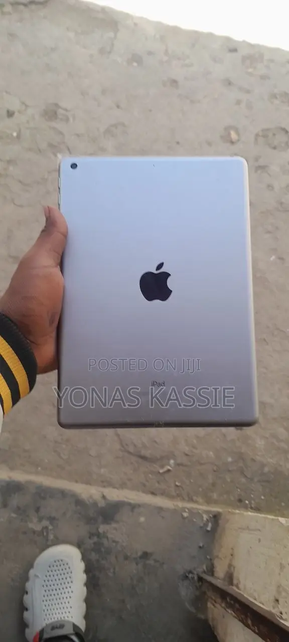 Apple iPad (2022) 128 GB Black