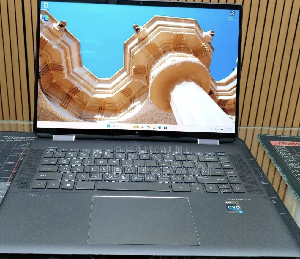 New Laptop HP Spectre 16GB Intel Core i7 SSD 512GB