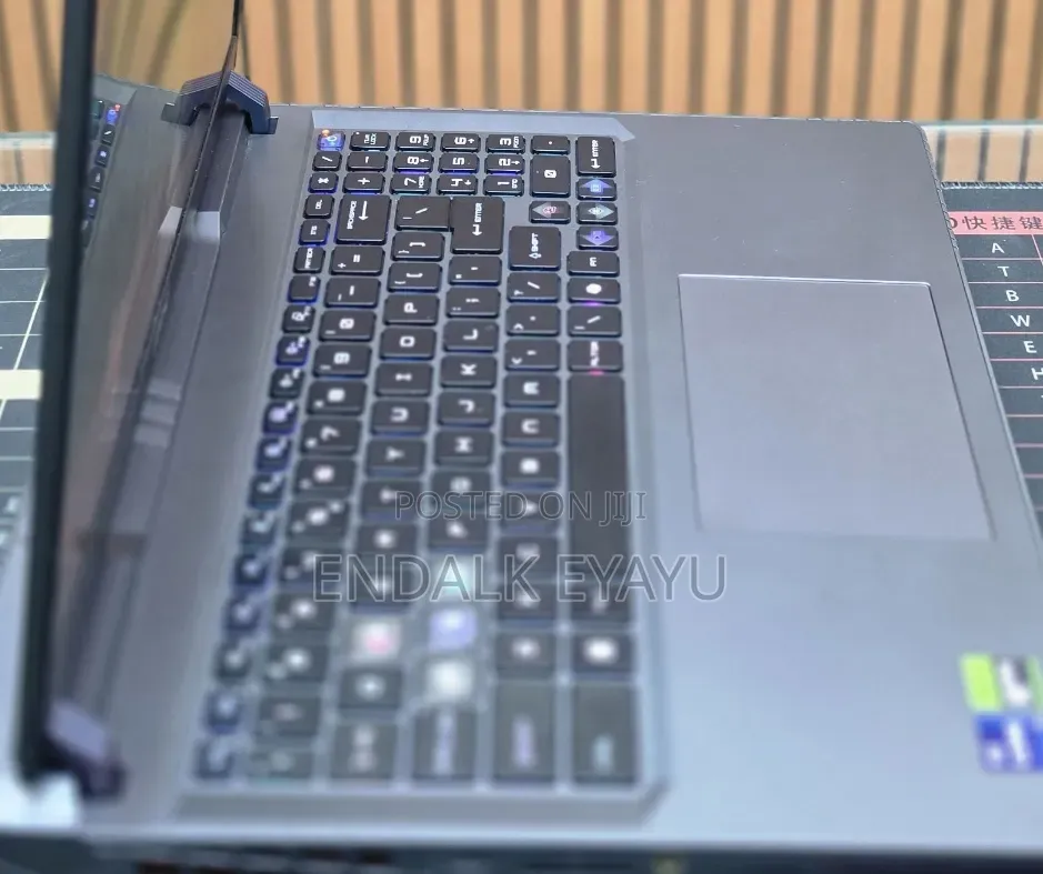 New Laptop MSI Vector GP68 HX 13V 32GB Intel Core i9 SSD 1T