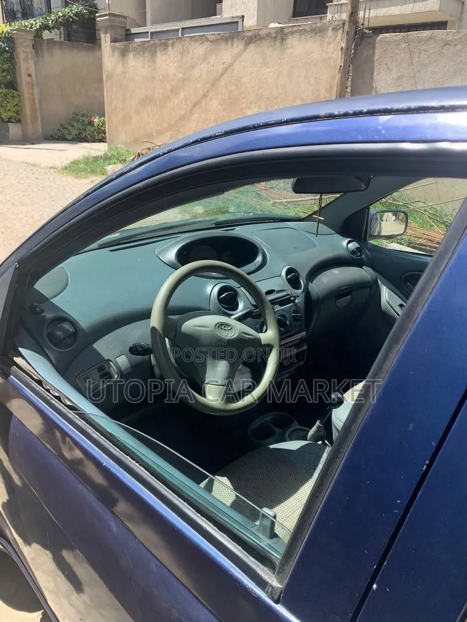 Toyota Vitz 2000