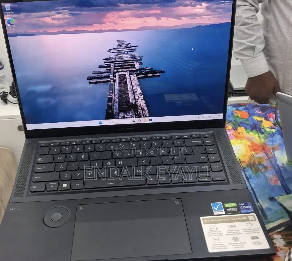 New Laptop Asus Zenbook 15 OLED 32GB Intel Core i9 SSD 1T