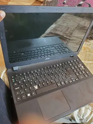 Laptop Acer Aspire ES1-512 8GB Intel Celeron HDD 1T