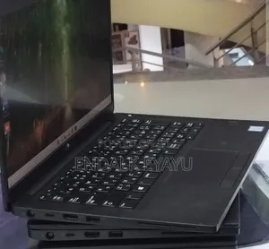 New Laptop Dell Latitude 7390 8GB Intel Core i5 SSD 256GB