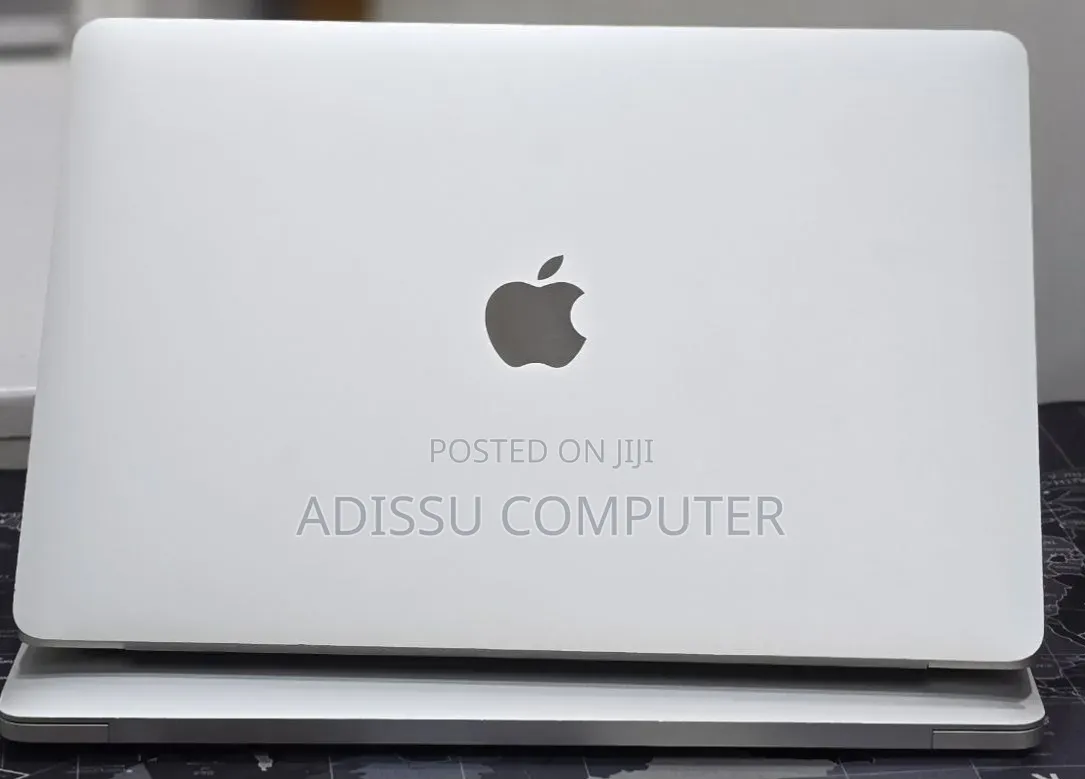 New Laptop Apple MacBook Pro 2020 32GB Intel Core i7 SSD 512GB