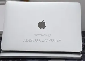 New Laptop Apple MacBook Pro 2020 32GB Intel Core i7 SSD 512GB