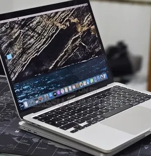 New Laptop Apple MacBook Pro 2020 32GB Intel Core i7 SSD 512GB
