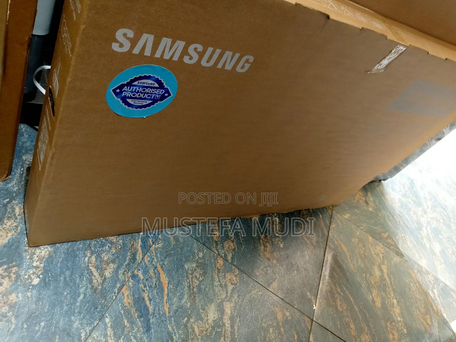 LG Hisens 50" TV