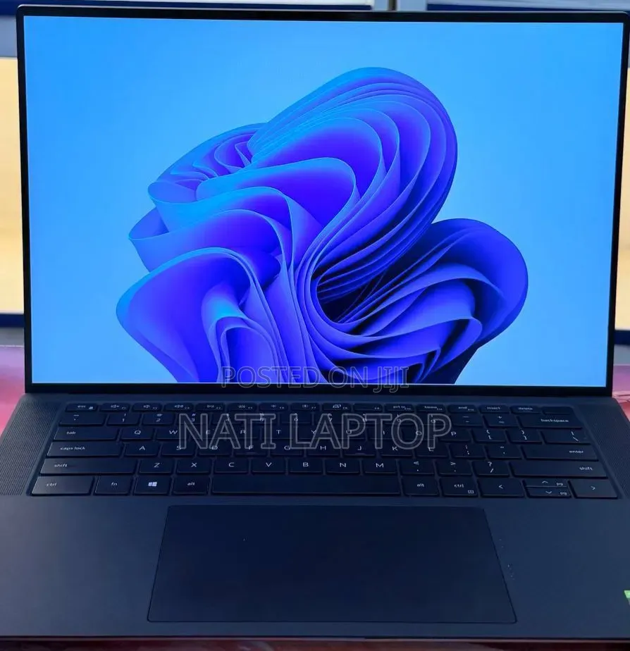 New Laptop Dell Precision 5560 16GB Intel Core i7 SSD 512GB