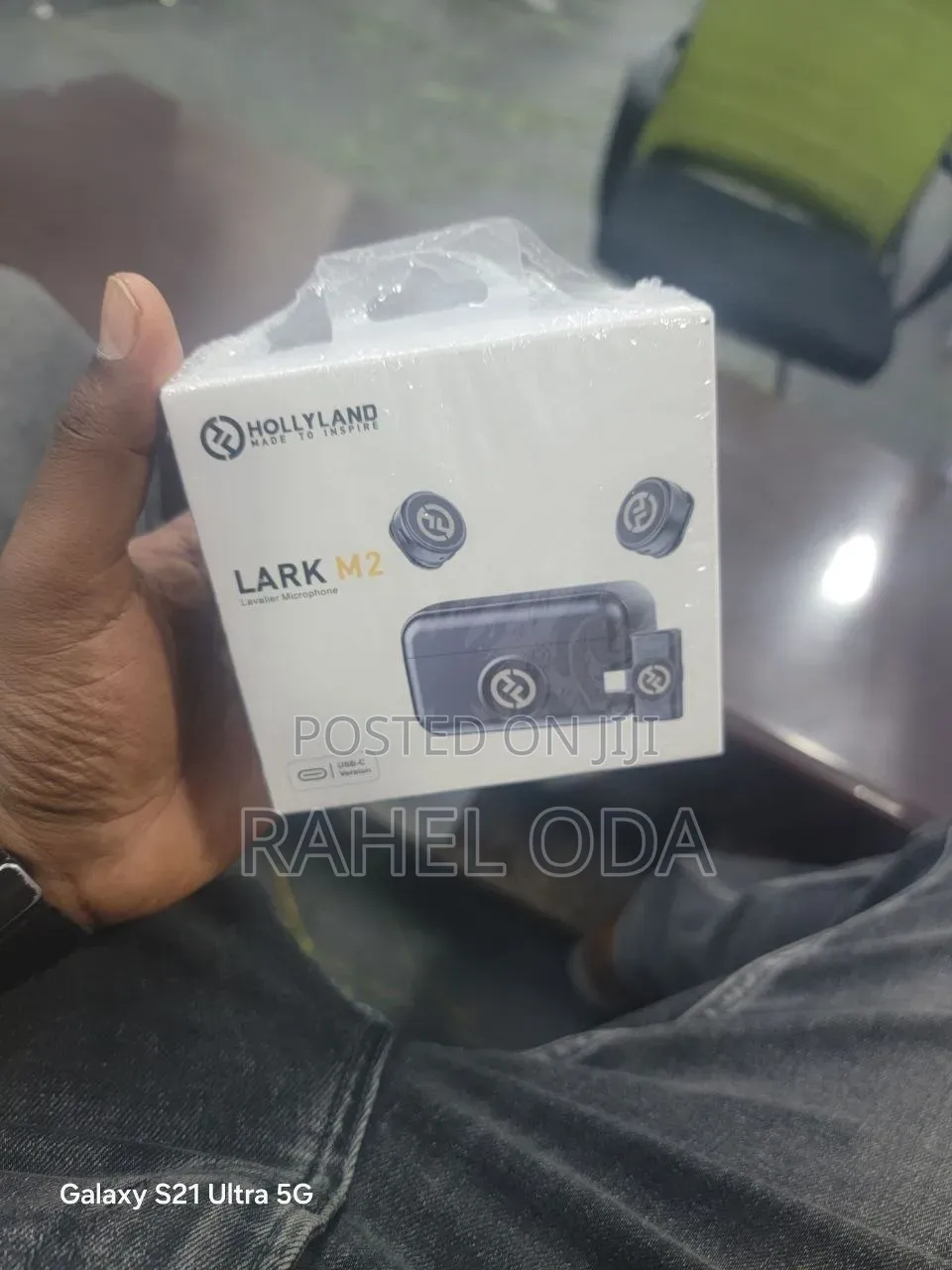 Lark Mic Wairles