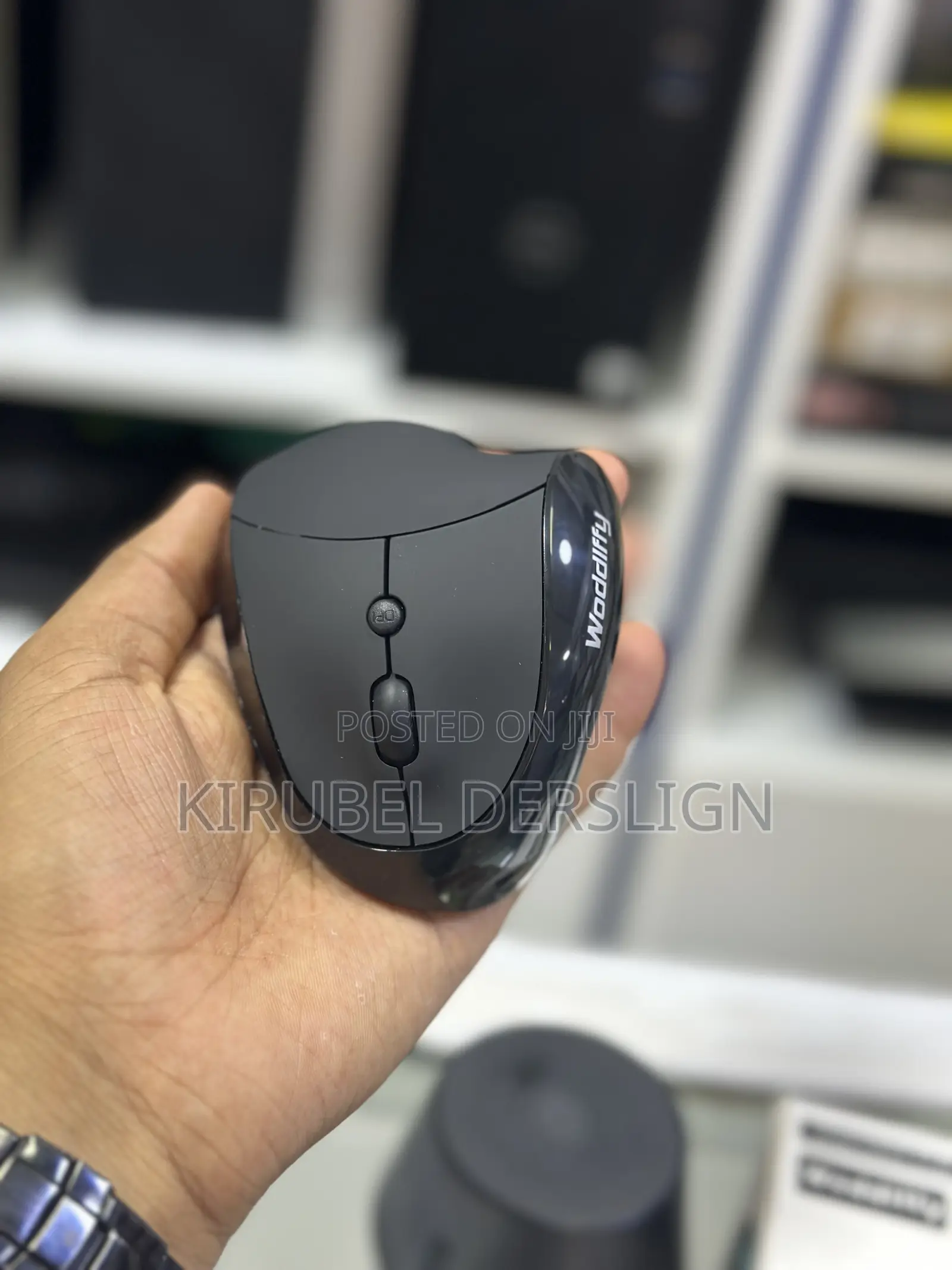 Ergonomic Vertical Wireless Mouse