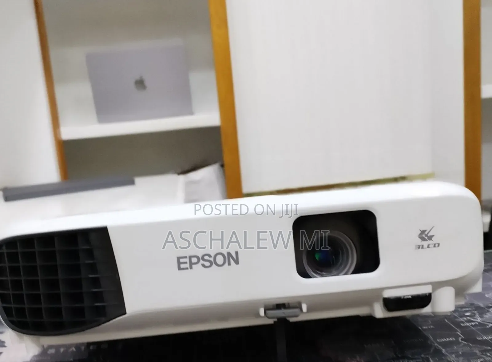 Brand New EPSON Projector With Bag , Remote 
Model