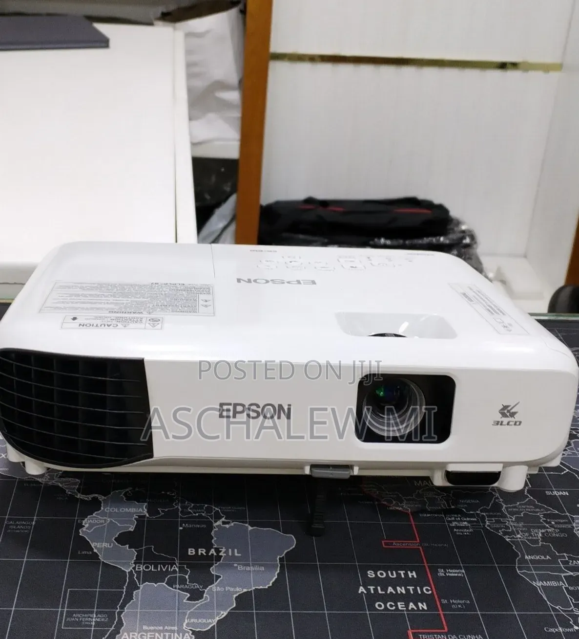 Brand New EPSON Projector With Bag , Remote 
Model