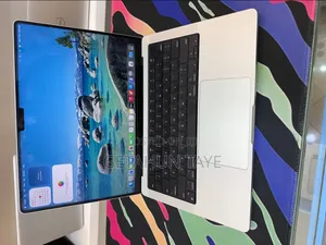 New Laptop Apple MacBook Pro 2021 M1 16GB Intel Core i7 SSD 512GB