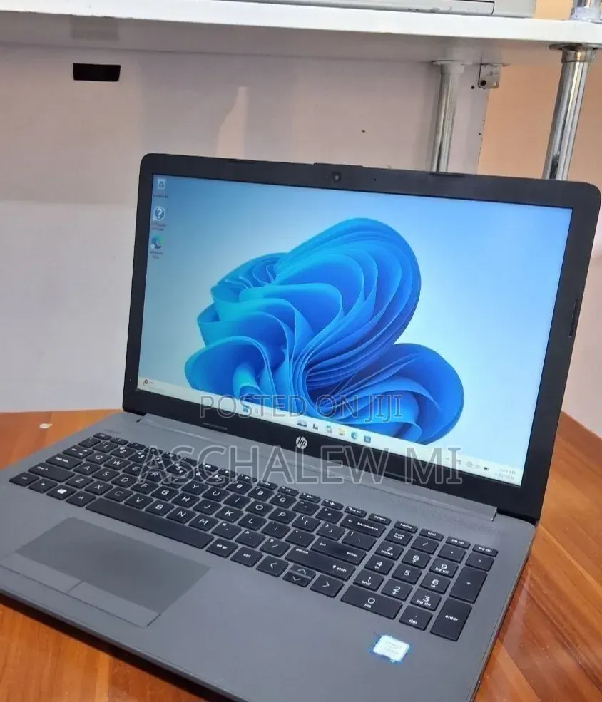 New Laptop HP Stream Notebook 8GB Intel Core i7 SSD 256GB