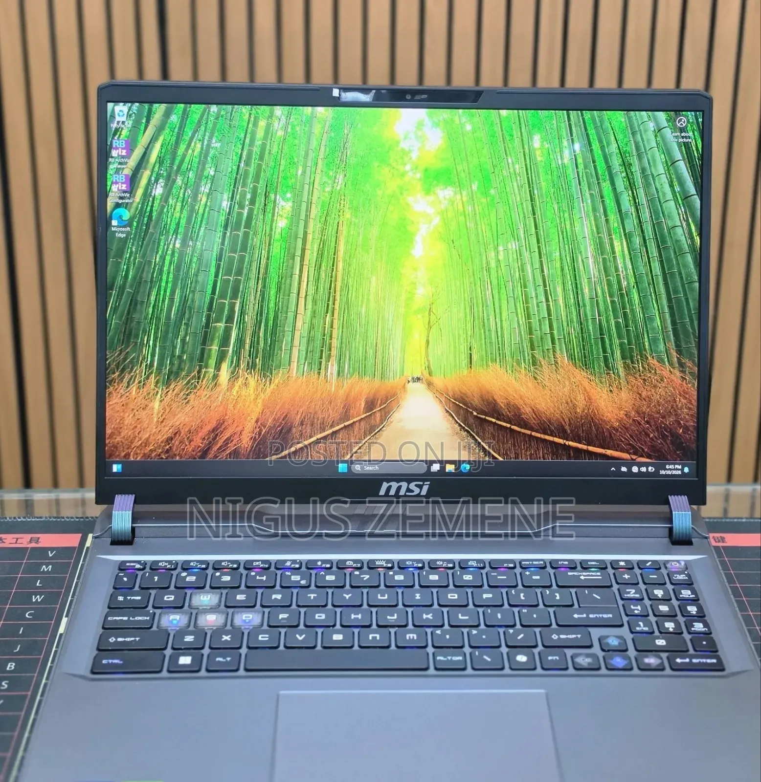 New Laptop MSI Vector GP68 HX 13V 32GB Intel Core i9 SSD 1T