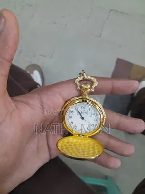Vintage-Style Gold Quartz Pocket Watch