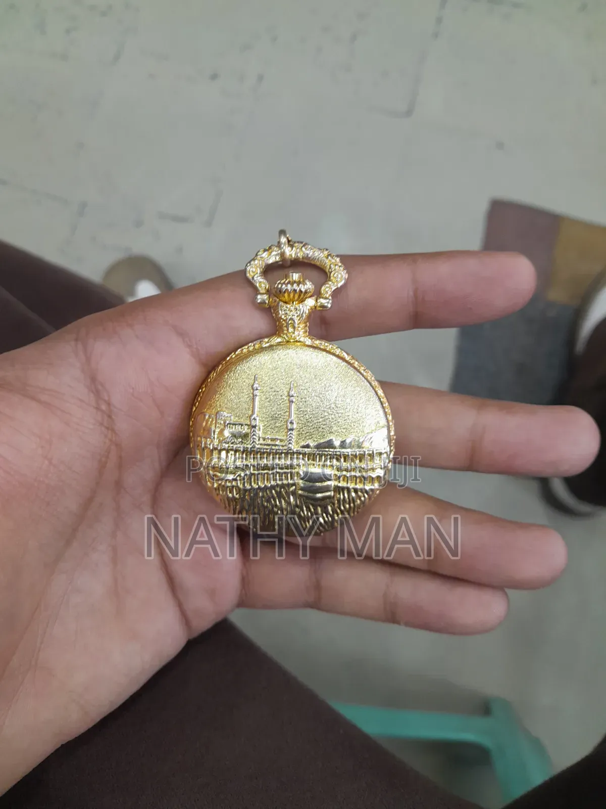 Vintage-Style Gold Quartz Pocket Watch