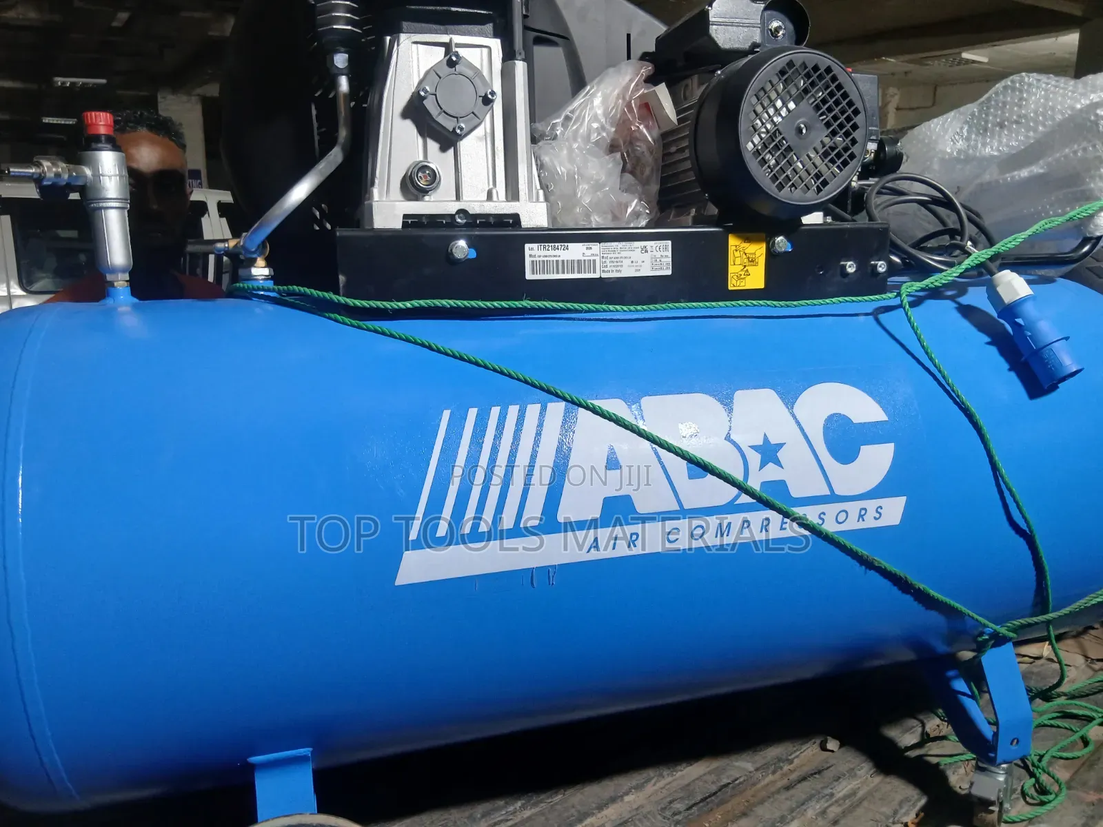 ,ABAC Belt-Driven Oil-Lubricated Piston Air Compressor With 270-Liter