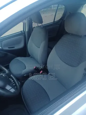 Toyota Vitz 2004 Silver