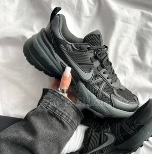 #Nike #V2K Run "#Triple Black" Sneaker Shoes Size40-43