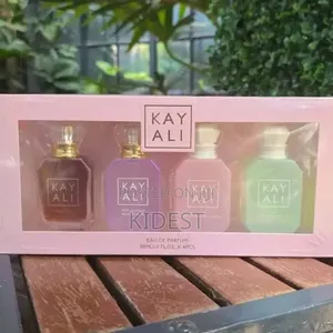 Kayali Sample