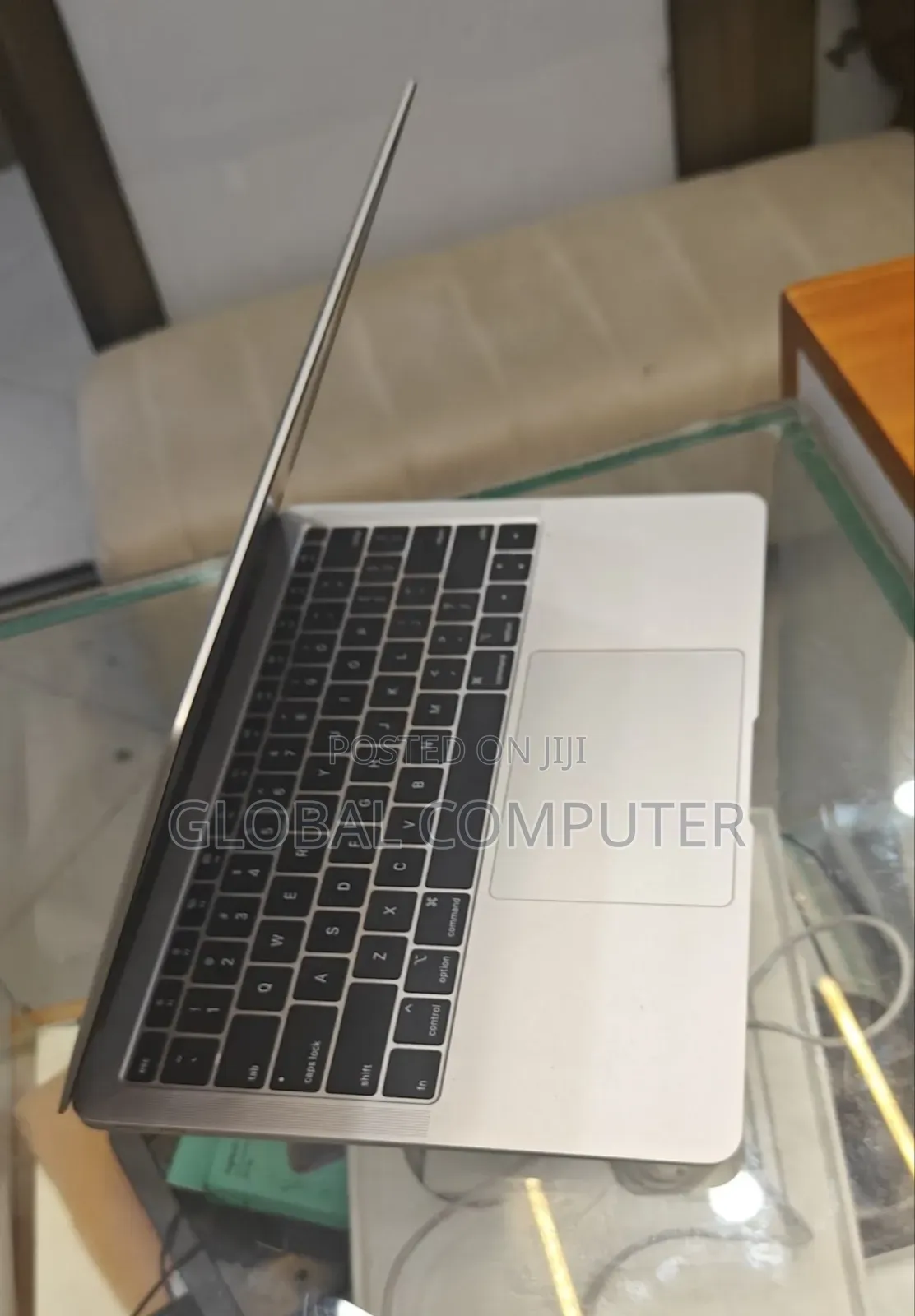 New Laptop Apple MacBook Air 2019 8GB Intel Core i5 SSD 256GB