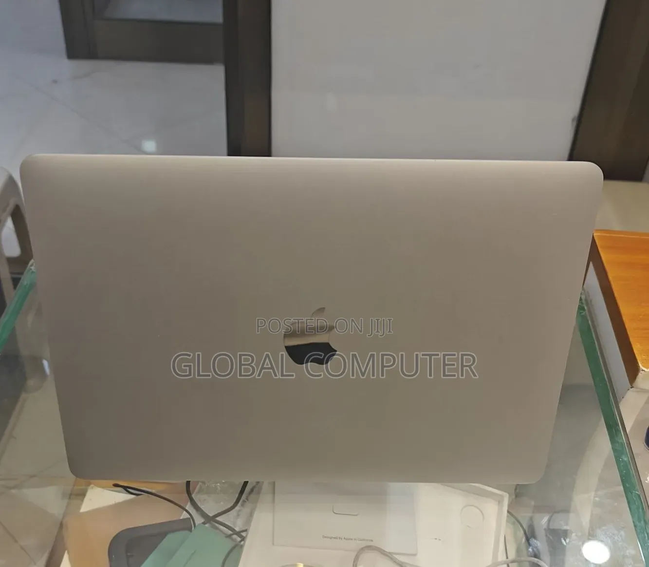 New Laptop Apple MacBook Air 2019 8GB Intel Core i5 SSD 256GB