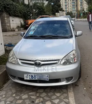 Toyota Platz 2005 Silver
