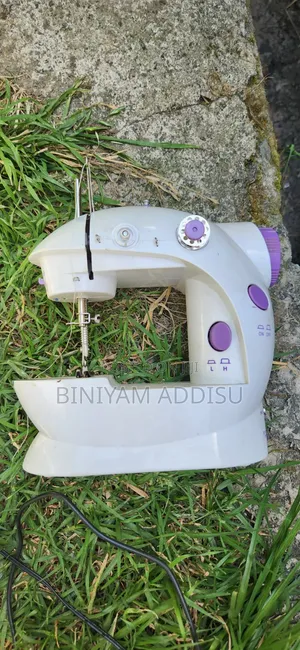 Mini Sewing Machine