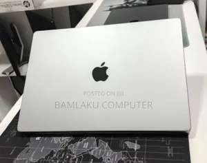 New Laptop Apple MacBook Pro 2024 M4 16GB Apple M4 Pro SSD 512GB