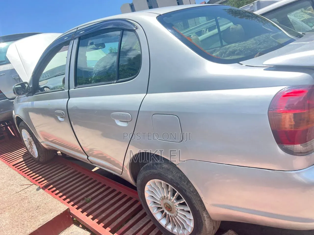 Toyota Platz 1.0 FWD 2003 Silver