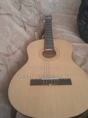 Brand New Box Gitar